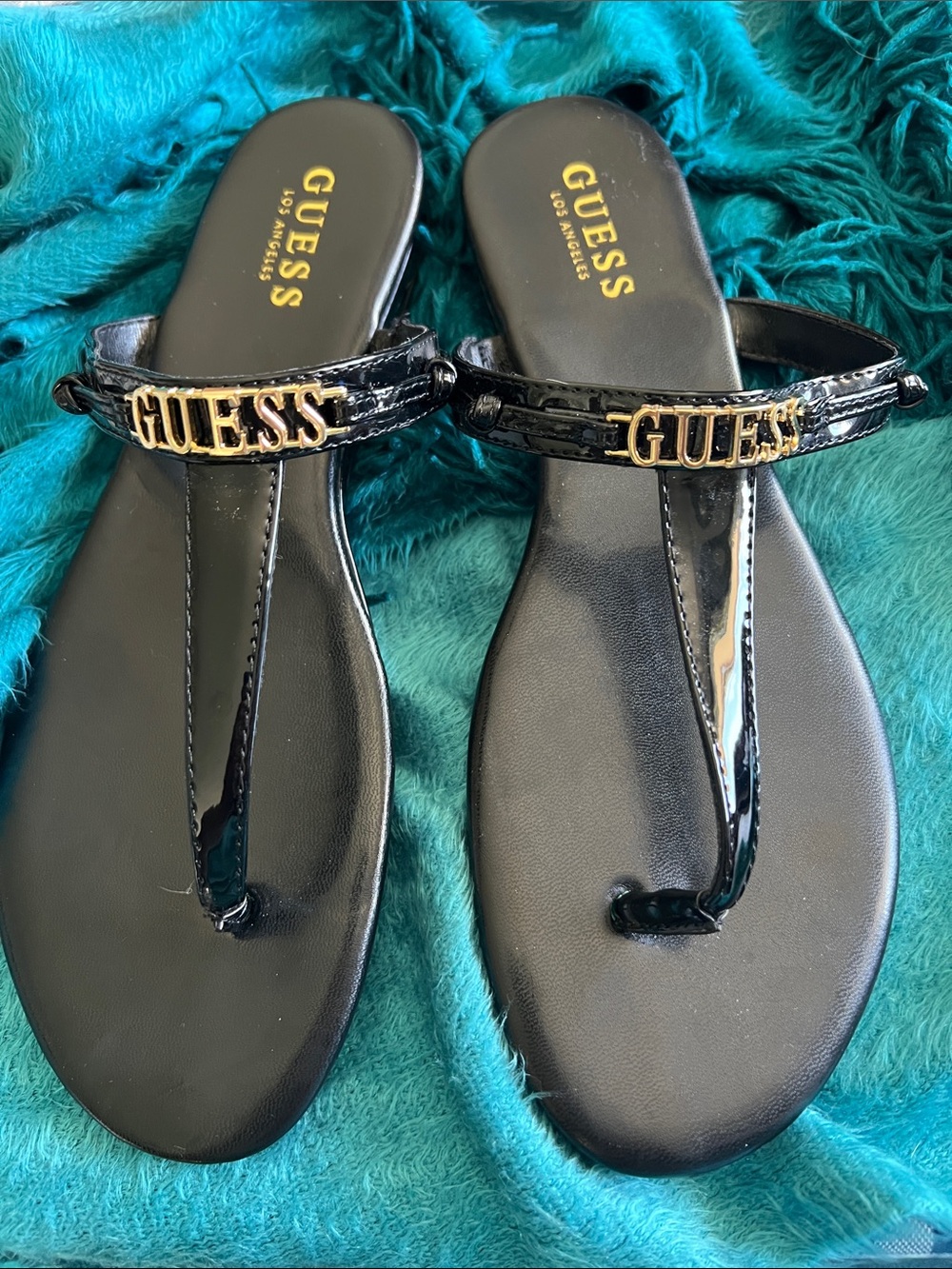 GUESS Black Patent Thong Sandals with Gold Logo NWOT